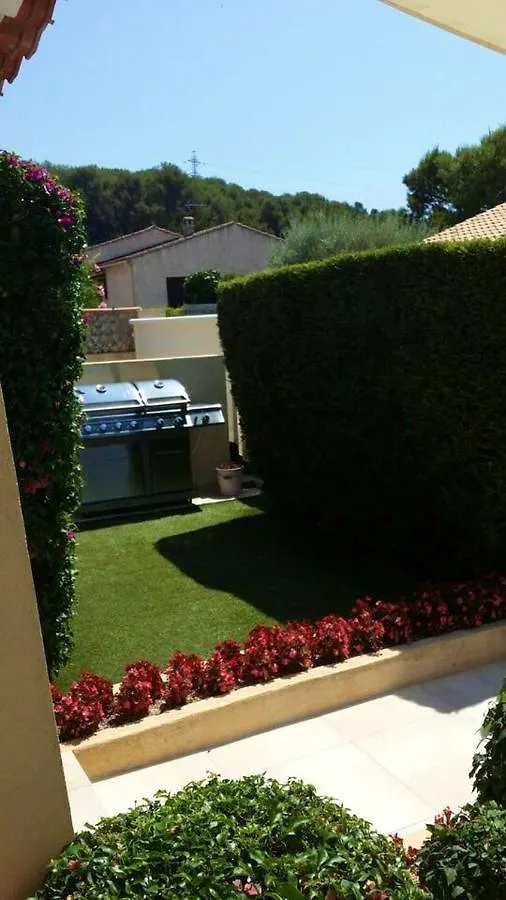 Villa Elegante A Ollioules + Piscine France