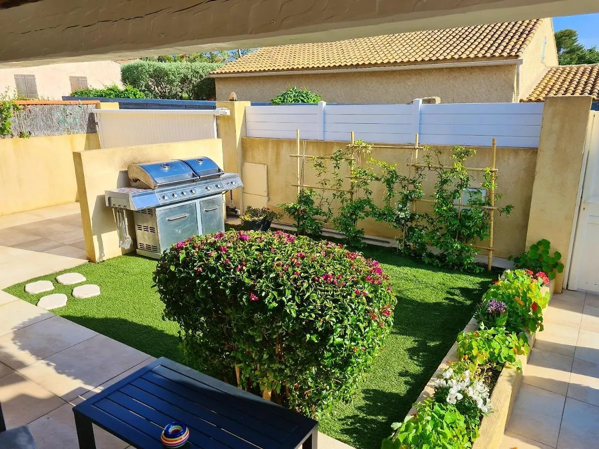 Villa Elegante A Ollioules + Piscine 0*,  France